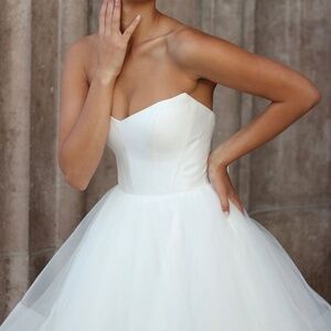 Martina Liana 1465 Ivory Size 18/Street Size 14 Layered Ballgown